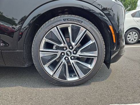 Used 2026 Cadillac Lyriq Signature Luxury w/ Nappa Leather Package AWD/4WD image 9