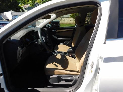 Used 2020 Volkswagen Jetta SE FWD image 6