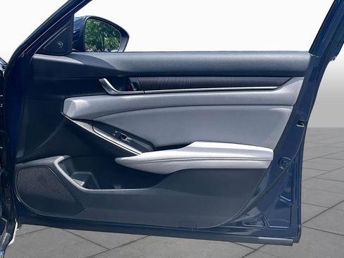 Used 2018 Honda Accord EX-L image 23
