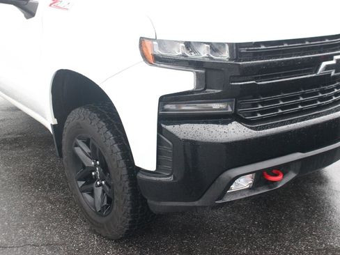 Used 2021 Chevrolet Silverado 1500 LT Trail Boss w/ Convenience Package II image 9