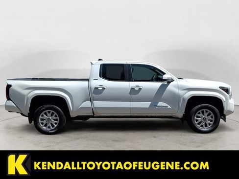Certified 2024 Toyota Tacoma SR5 AWD/4WD image 6