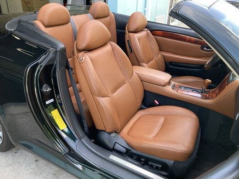 Used 2002 Lexus SC 430 Convertible image 16