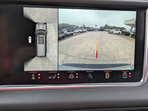 Used 2024 GMC Yukon XL Denali Ultimate image 32