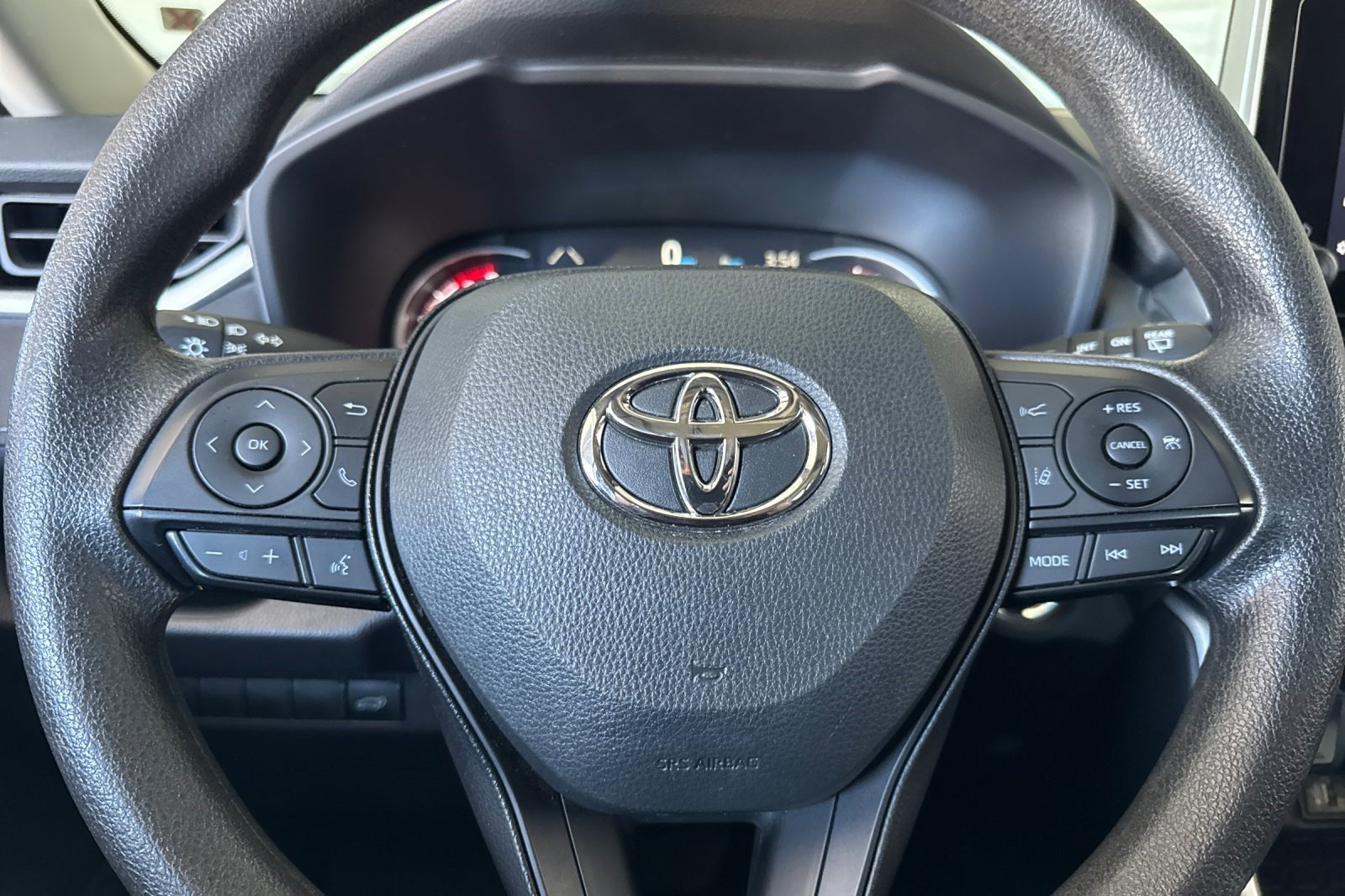 Used 2025 Toyota RAV4 XLE w/ Convenience Package AWD/4WD image 10