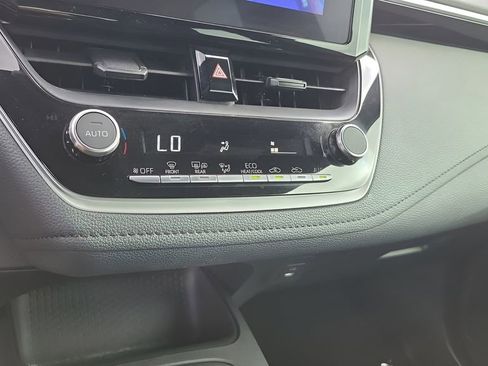 Used 2025 Toyota Corolla SE FWD image 23