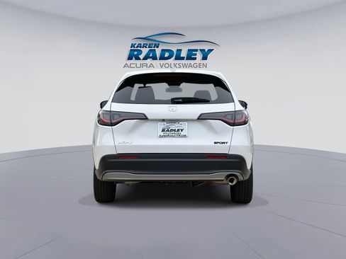 Used 2025 Honda HR-V Sport image 3