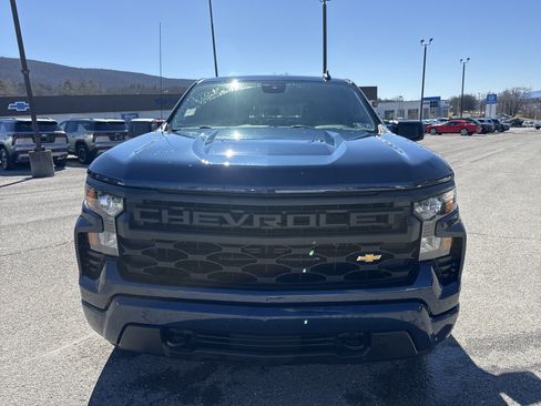 Used 2022 Chevrolet Silverado 1500 Custom image 8