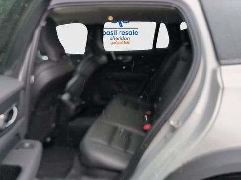Used 2025 Volvo V60 B5 Cross Country Plus image 17