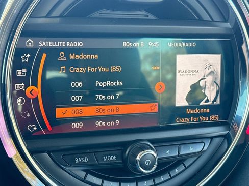 Used 2019 MINI Cooper 4-Door Hardtop w/ Signature Upholstery Package image 22