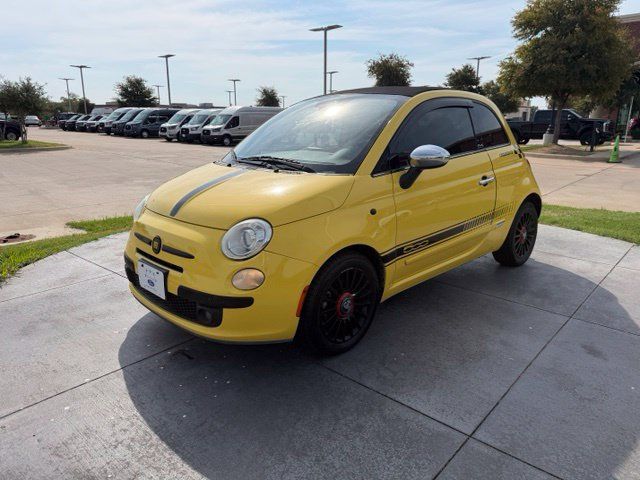 Used 2013 FIAT 500 Lounge w/ Luxury Leather Pkg FWD image 3
