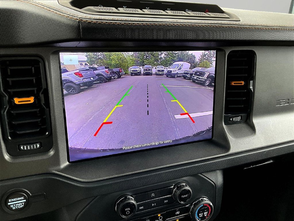 Used 2024 Ford Bronco Badlands AWD/4WD image 16
