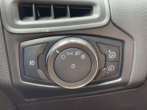 Used 2012 Ford Focus SEL FWD image 25