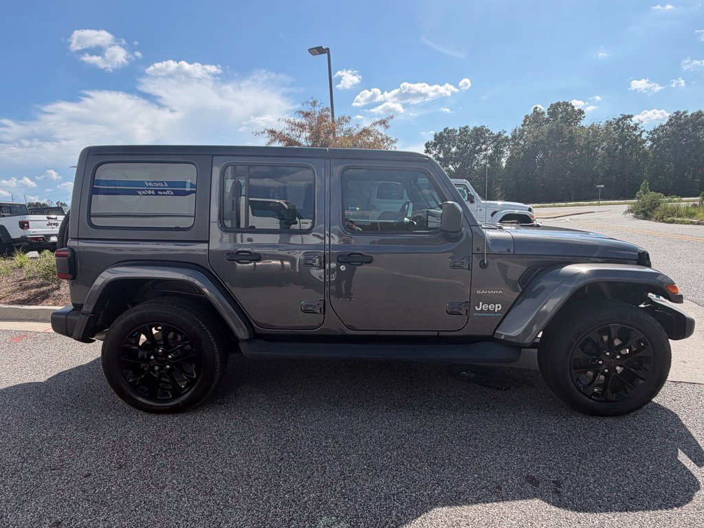 Used 2023 Jeep Wrangler Unlimited Sahara AWD/4WD image 18
