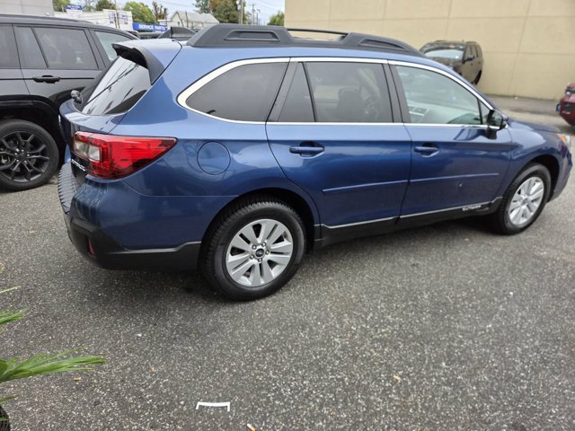 Used 2019 Subaru Outback 2.5i Premium AWD/4WD image 4