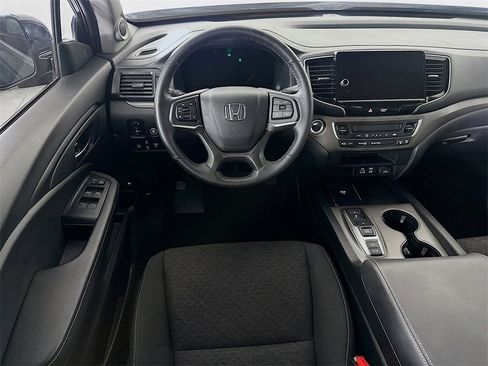 Used 2024 Honda Ridgeline Sport image 3