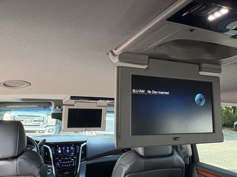 Used 2016 Cadillac Escalade ESV Premium AWD/4WD image 15