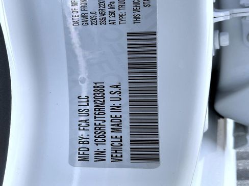 Used 2024 RAM 1500 Laramie image 25