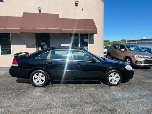 Used 2009 Chevrolet Impala LT FWD image 4