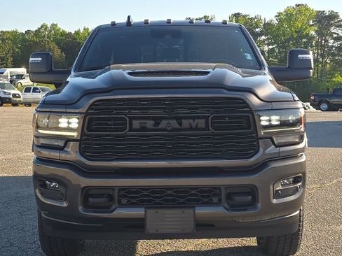 Used 2024 RAM 3500 Limited AWD/4WD image 8