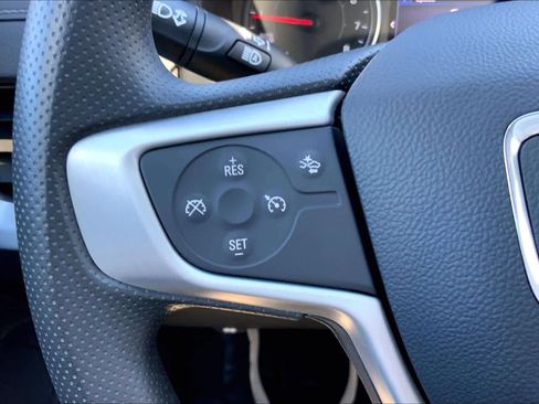 Used 2023 GMC Terrain SLE w/ Driver Convenience Package image 23