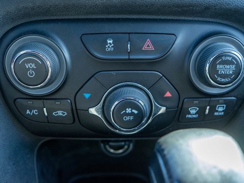 Used 2014 Dodge Dart SXT image 19