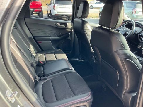 Used 2025 Ford Escape ST-Line image 6