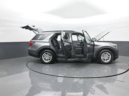 New 2026 Ford Explorer Active RWD image 38