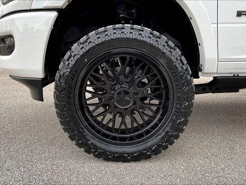 Used 2024 RAM 2500 Limited AWD/4WD image 40