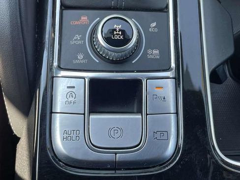 Certified 2023 Kia Telluride SX Prestige AWD/4WD image 30