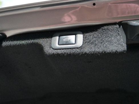 Used 2019 Lexus LS 500 w/ Luxury Package RWD image 40