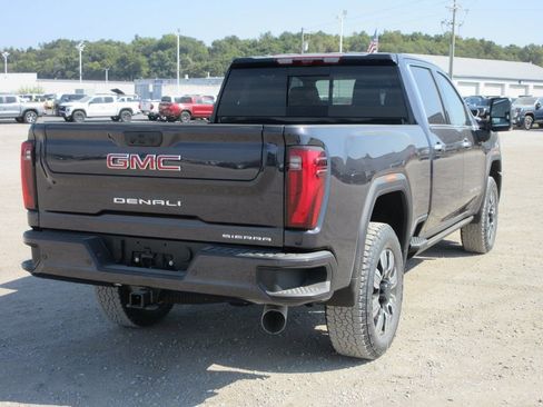 New 2026 GMC Sierra 2500 Denali w/ Denali Reserve Package AWD/4WD image 4