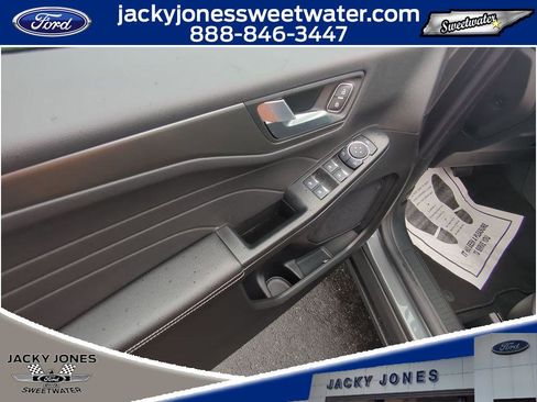 New 2026 Ford Escape SE image 12