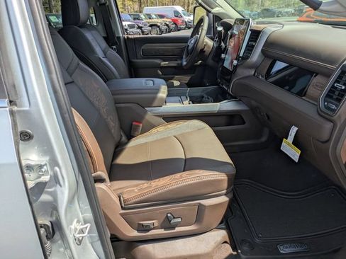 New 2026 RAM 2500 Limited AWD/4WD image 37