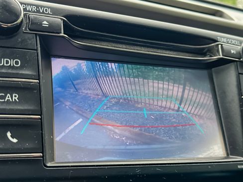 Used 2018 Toyota RAV4 XLE FWD image 18