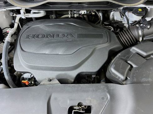 Used 2024 Honda Odyssey Touring image 32