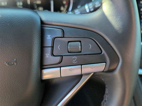 Used 2025 Cadillac XT6 Luxury image 11