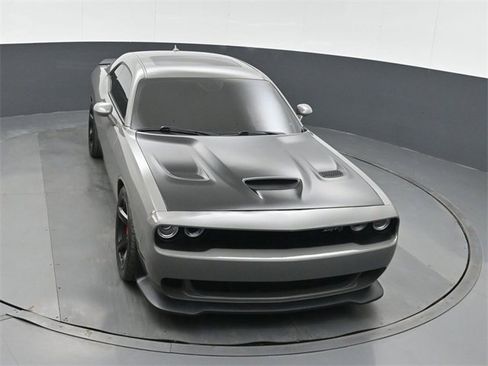 Used 2018 Dodge Challenger SRT Hellcat image 36
