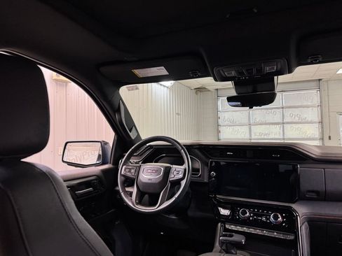 Used 2023 GMC Sierra 1500 AT4 w/ Technology Package AWD/4WD image 27