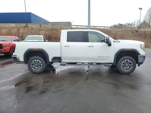 Used 2021 GMC Sierra 2500 SLT w/ SLT Convenience Package image 3
