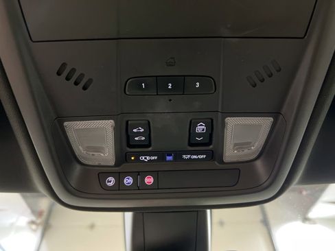 Used 2017 Cadillac XT5 Luxury w/ Driver Awareness Package AWD/4WD image 26