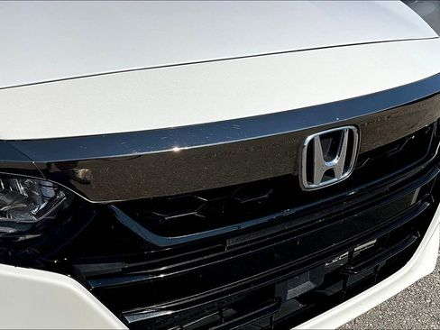 Used 2018 Honda Accord Sport image 36