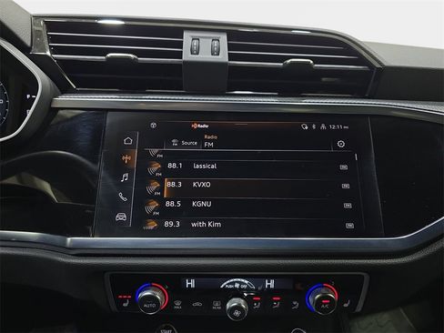 Certified 2025 Audi Q3 2.0T Premium w/ Convenience Package image 24