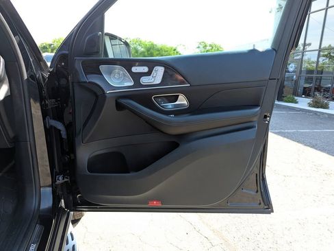Used 2022 Mercedes-Benz GLS 450 4MATIC image 32