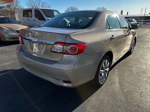 Used 2013 Toyota Corolla LE FWD image 7