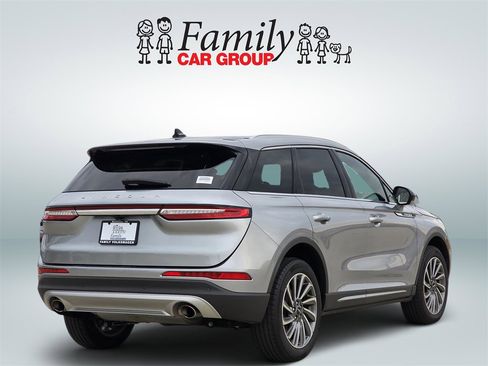 Used 2023 Lincoln Corsair Reserve image 4