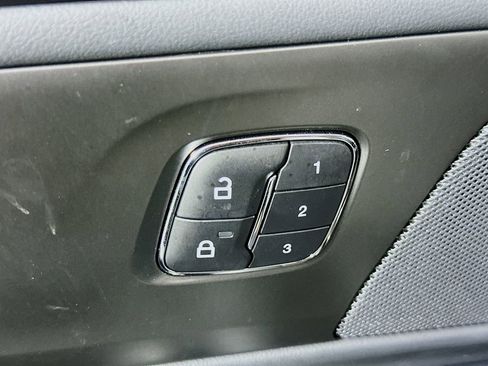 Used 2024 Lincoln Nautilus Premier w/ Equipment Group 102A AWD/4WD image 21
