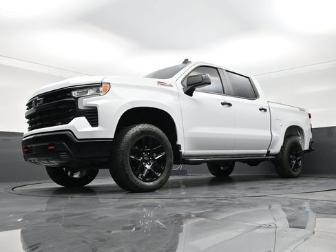 Used 2025 Chevrolet Silverado 1500 LT Trail Boss AWD/4WD image 21