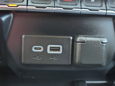 Used 2019 GMC Sierra 1500 Denali w/ Technology Package RWD image 21