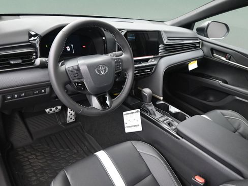 New 2026 Toyota Camry SE FWD image 28