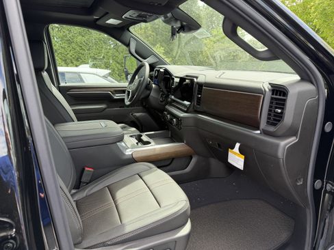 New 2026 Chevrolet Silverado 2500 High Country w/ High Country Premium Package AWD/4WD image 30